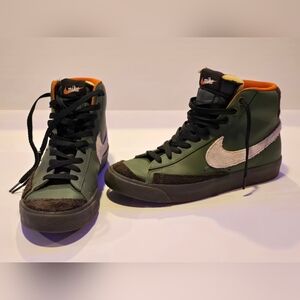 Mens nike sneakers. Blazer mid 77 vintage. Slightly worn.
